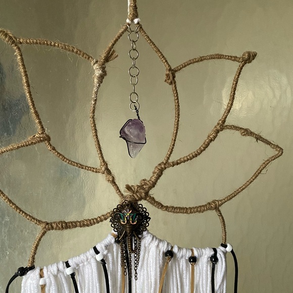 Handmade Lotus Dreamcatcher - Picture 3 of 5